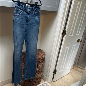 Abercrombie Ultra High Rise The Flare Jeans